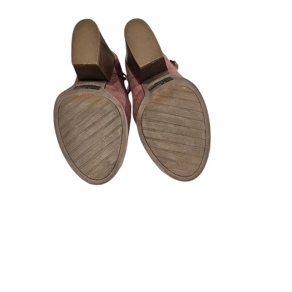 Qupid Blush Chuncky heel  Peep Toe  Suede Heels size M  7/8 Womens - Picture 5 of 6